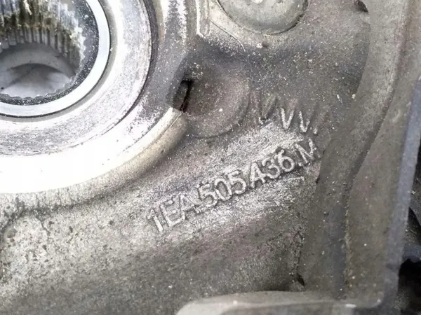 VW ID.3 taka-oikea pyörännapa OEM 1EA505436M image 8