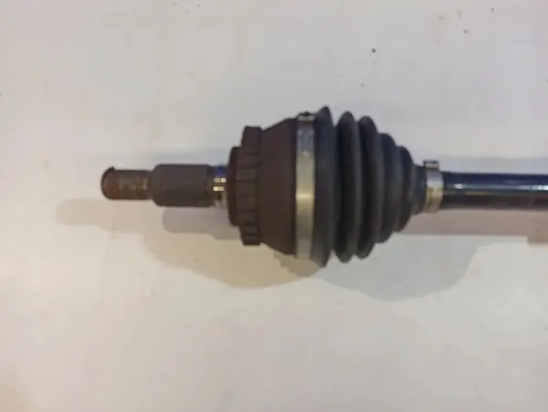 Saab 9-5 Estate 1.9L Vänster Drivaxel OEM 5393020 image 4