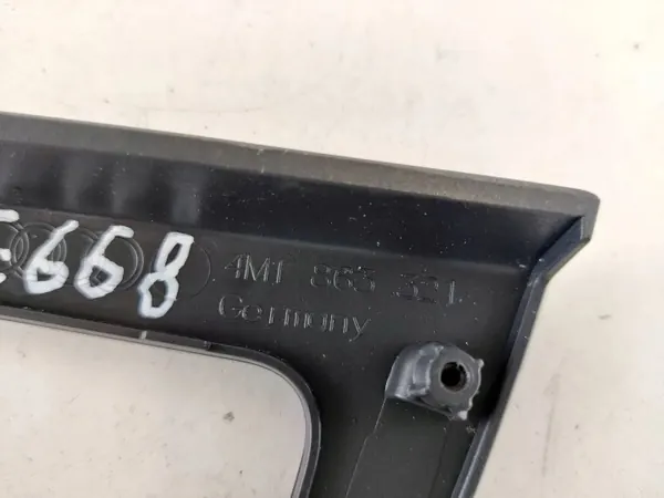Marco de ventana izquierdo Audi Q7 4M OEM 4M1863321 image 3