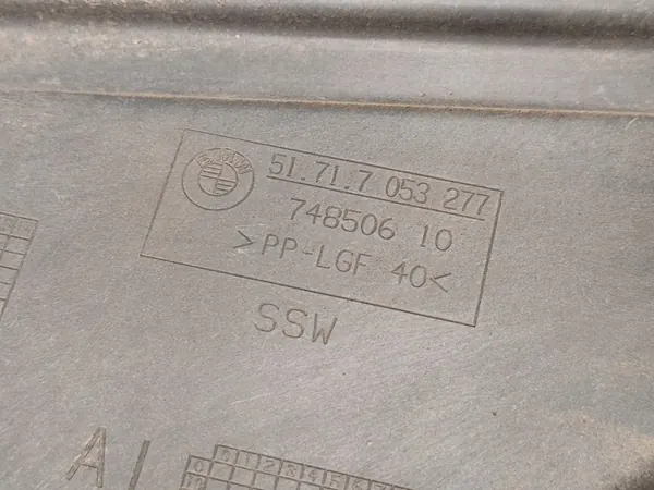 Élément de coffre à roue de secours BMW X3 OEM 7053277 (2006-2008) image 7