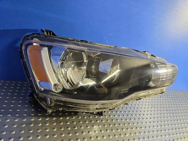 Faros delanteros derecho Mitsubishi Lancer 8 image 5