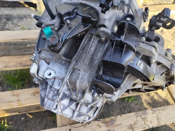 Manuaalinen 6-vaihteinen vaihteisto PF6040 Opel Vivaro B image 2