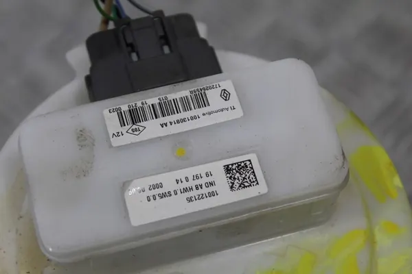 Bomba de combustível Dacia Duster II 172026459R image 2