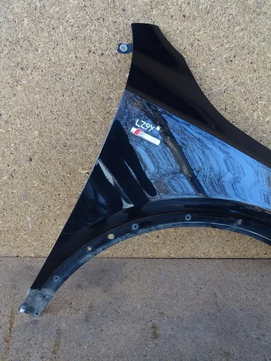 AUDI Q3 8U 11-18 Främre Höger Skärm OEM LZ9Y image 2