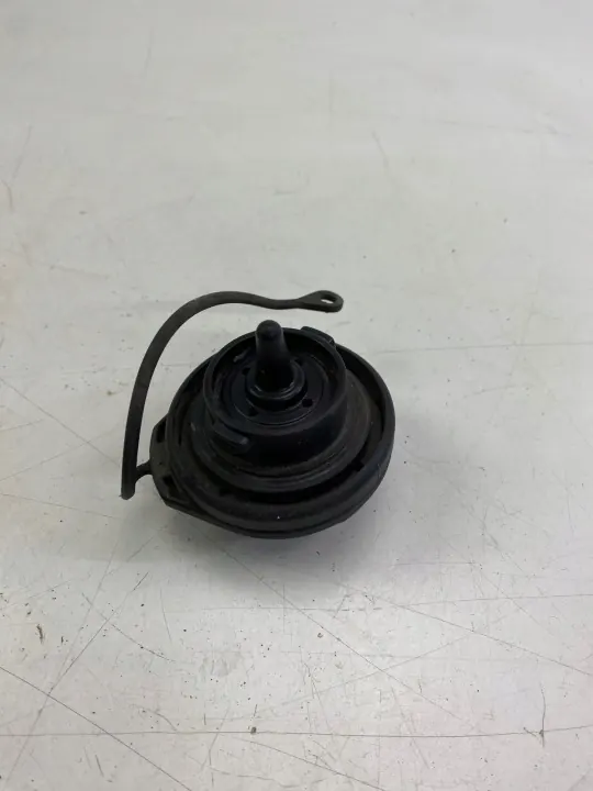 VW Audi bränslelock OEM 3C0201553K - Begagnad image 3
