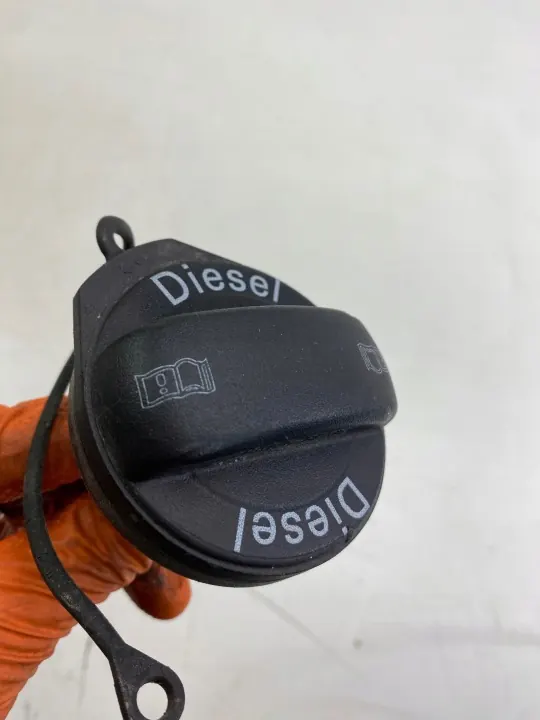 VW Audi bränslelock OEM 3C0201553K - Begagnad image 5