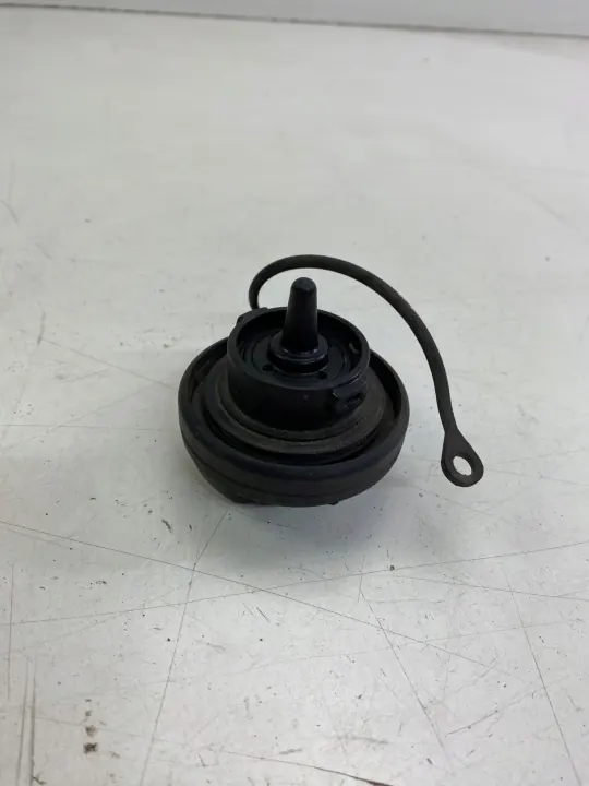 VW Audi bränslelock OEM 3C0201553K - Begagnad image 7