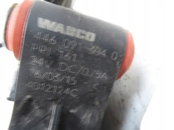 Válvula de dosificación AdBlue OEM 4460913040 para DAF image 5