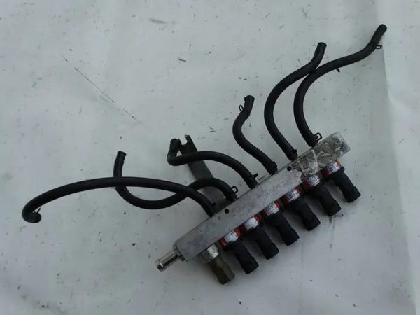 Rampe d'injecteurs GPL BRC 6 cylindres image 2