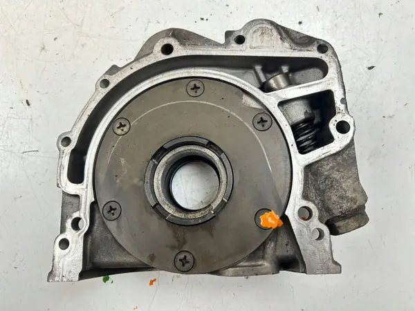 Pompe à huile Volkswagen OE 074115109B d'occasion image 7