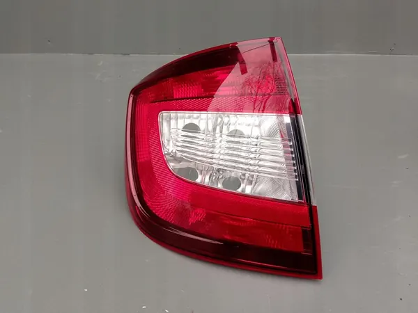 SKODA RAPID LIFT HB 2016- Lámpara Trasera Izquierda 5JH945207 image 10