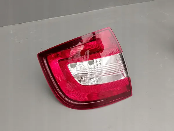 SKODA RAPID LIFT HB 2016- Lámpara Trasera Izquierda 5JH945207 image 2