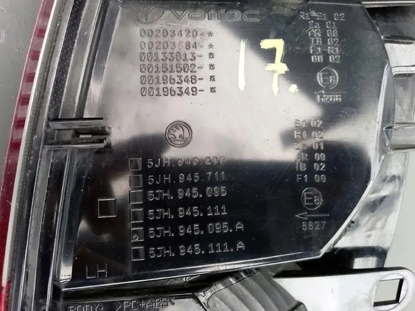 SKODA RAPID LIFT HB 2016- Lámpara Trasera Izquierda 5JH945207 image 9