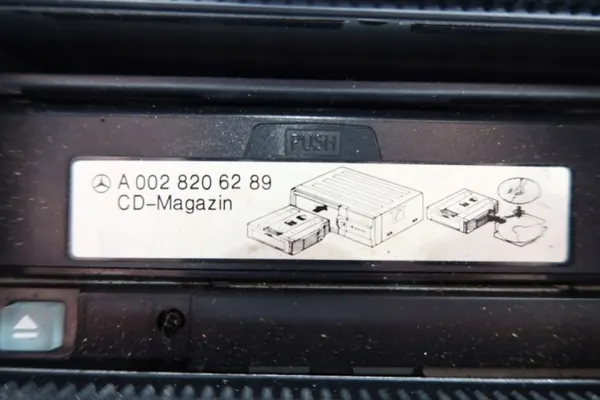 Mercedes W140 Radio OEM 0028205989 0038208286 image 4