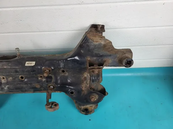 Poutre suspension avant Kia Venga OEM 62400-1P000 image 3