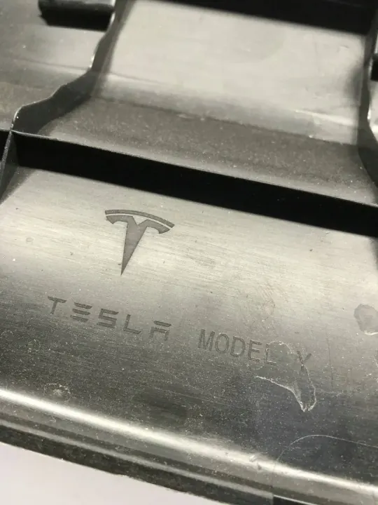 Garniture coffre Tesla Model Y OEM 1622262 - Occasion image 9