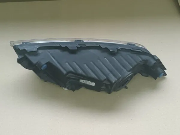 Halogen Höger Framlykta SKODA SUPERB III OEM 3V0941700 image 4