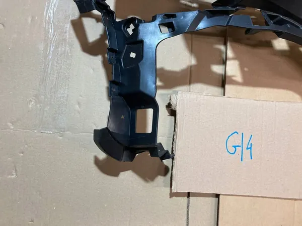 MERCEDES CLASSE E W213 AMG Deslizamento do Para-choque Direito Frontal image 4