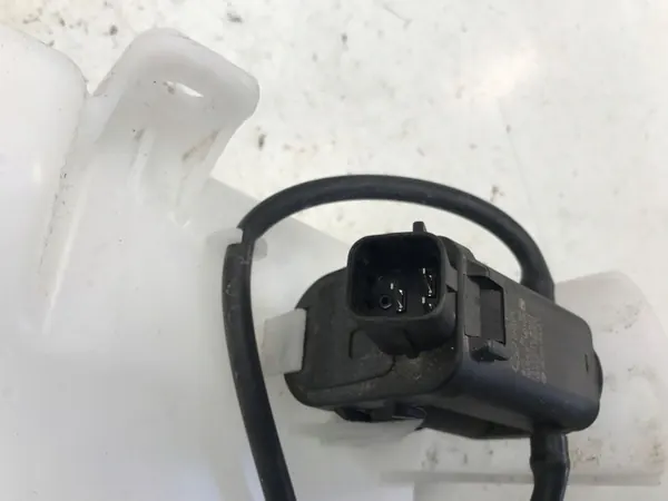 Kia Picanto III spolarpump OEM 98610-G6500 image 3