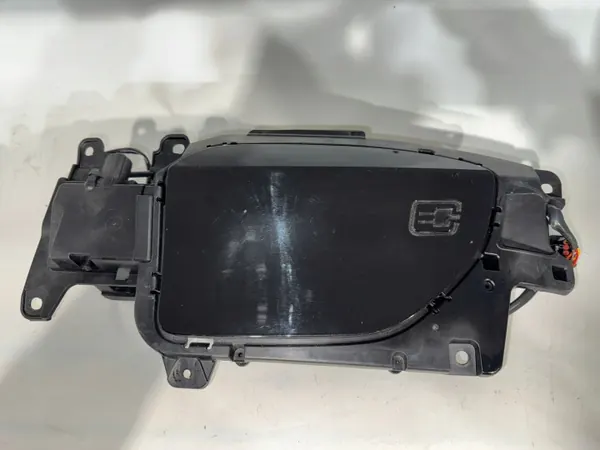 Prise de charge Hyundai Kona Électrique OEM 86340-K4AA0 image 5