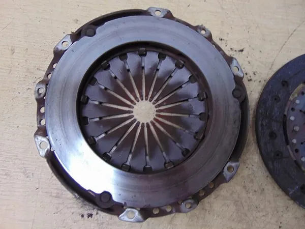 Kytkinpaketti Peugeot Partner III 1.6 HDI OEM image 5