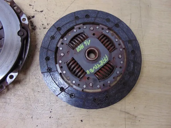 Kytkinpaketti Peugeot Partner III 1.6 HDI OEM image 6