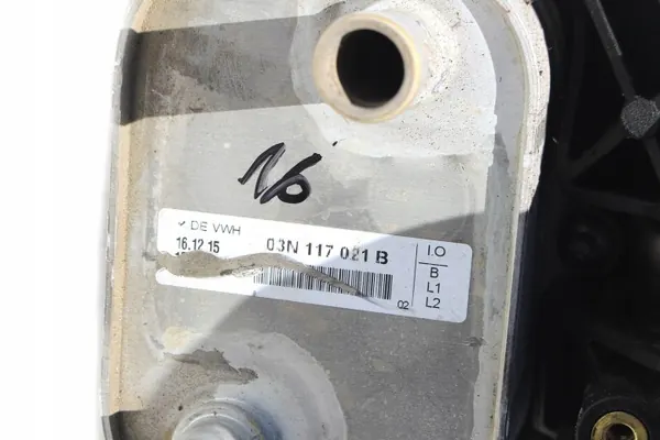 Audi Oliekoeler OEM 03N117021B met filter TDi image 6