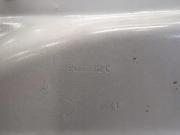 Fram Höger Dörr VW TIGUAN I 2007-2015 5N0831312C image 4