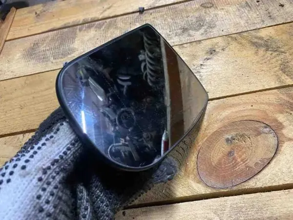 Mercedes-Benz E W210 2000 Einlagen OEM 413131454 image 3
