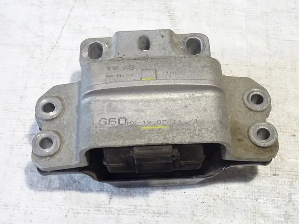 Supporto trasmissione sinistro VW Jetta VI 1.6 CLR image 2
