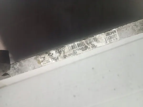 OEM 921005115R AC Condensor - Gebruikt Renault OE image 4