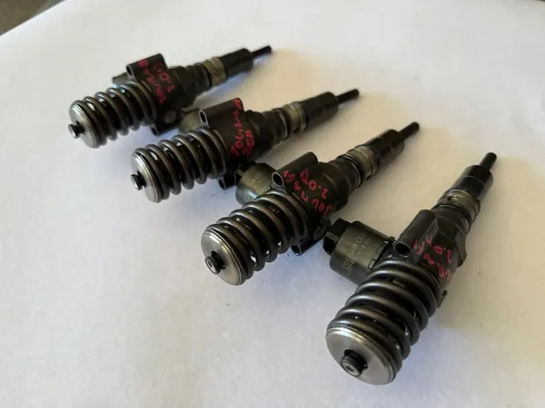 Injecteur VW SEAT SKODA DODGE 2.0 TDI 03G130073G image 5