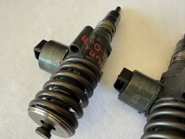 Injecteur VW SEAT SKODA DODGE 2.0 TDI 03G130073G image 6