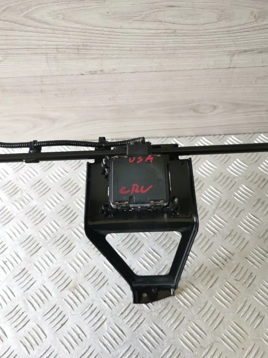 Honda CR-V V framradarfäste OEM 36801-TLA-A06 image 3
