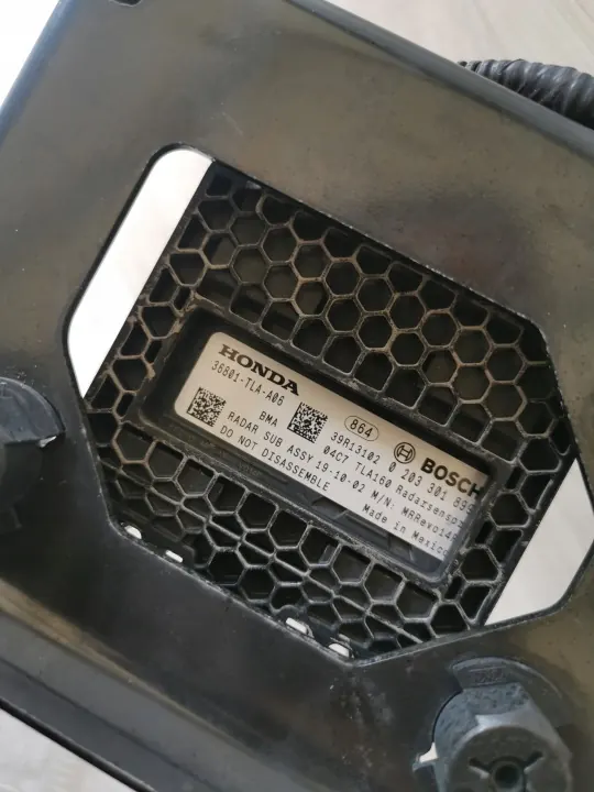 Honda CR-V V framradarfäste OEM 36801-TLA-A06 image 6