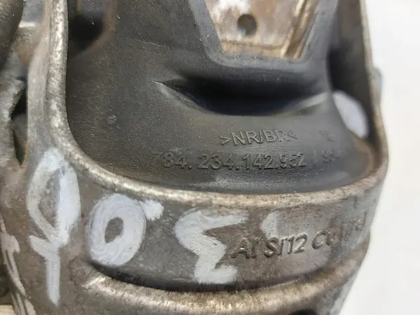 Porsche Macan S 3.0 TDI Soporte Motor Izquierdo 8R0199381Q image 3