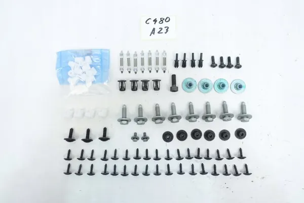 Kit de fixation de pare-chocs Audi TT/TTS OEM 8S0098627A image 2