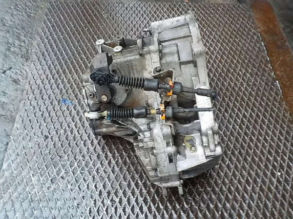 Vaihteisto CHEVROLET CAPTIVA 2.0 VCDI 96420073 image 3