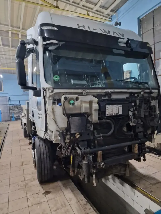 Ohjaamoneljännes OEM - Scania DAF Volvo MAN image 4