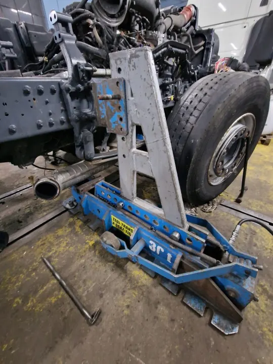 Ohjaamoneljännes OEM - Scania DAF Volvo MAN image 9