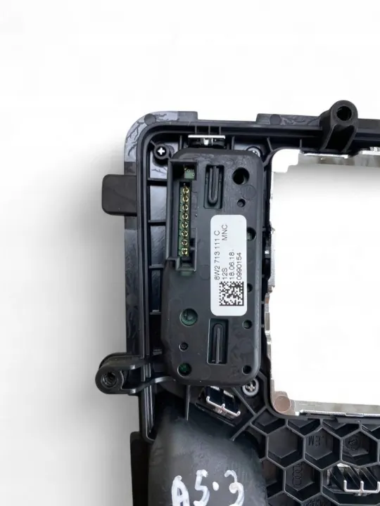 Audi A5 Växelspaksram OEM 4M2927225A image 8