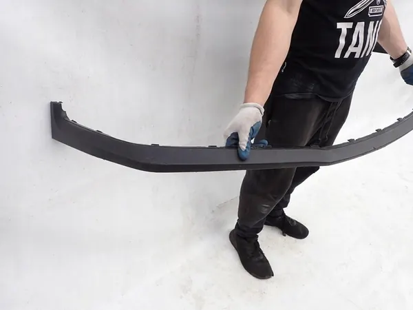 Porsche Framskärmsspoiler Cayman II 981C image 3