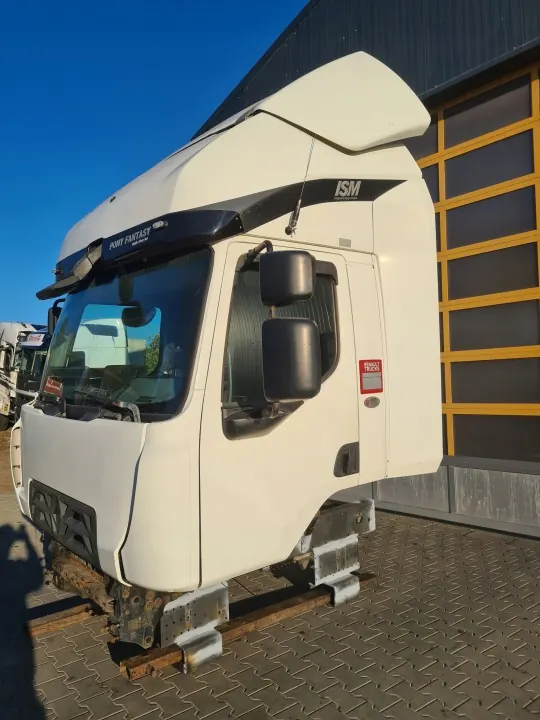 Cabine Complète OEM KOMPLETNA RENAULT GAMA D D12 EURO image 5