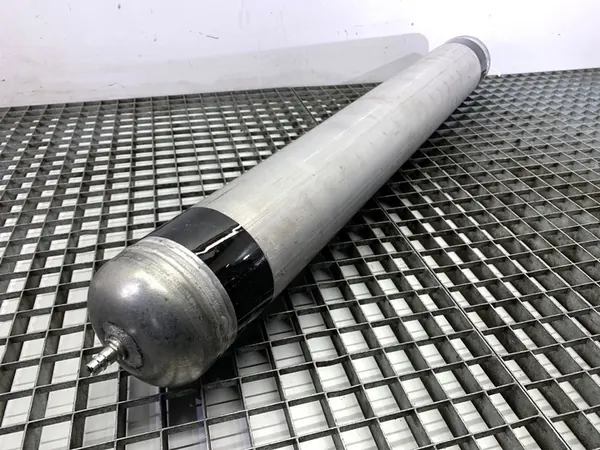 Réservoir d'air Jeep Grand Cherokee WK 68064343AC image 2