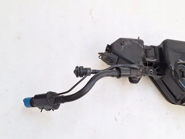 Réservoir AdBlue OEM 5Q0131877N pour VW/Audi 2.0 TDI image 3