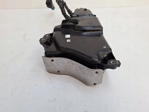 Réservoir AdBlue OEM 5Q0131877N pour VW/Audi 2.0 TDI image 5