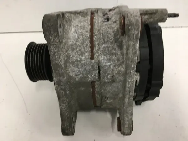 VOLKSWAGEN NEW BEETLE 2.0 8V Vaihtovirtageneraattori image 4