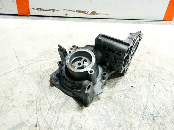 Carcaça termóstato Toyota RAV4 OEM 10670 - Usado image 2