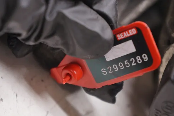 VOLVO S60 I LIFT XC90 Alternator image 8