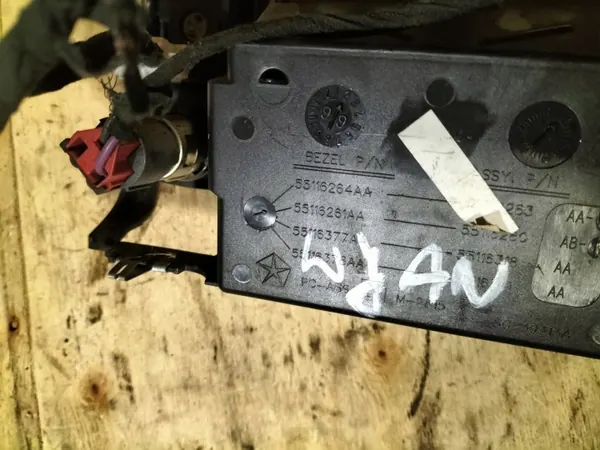 Panneau siège chauffant OEM 55116261AA pour Jeep Grand Cherokee WJ image 3
